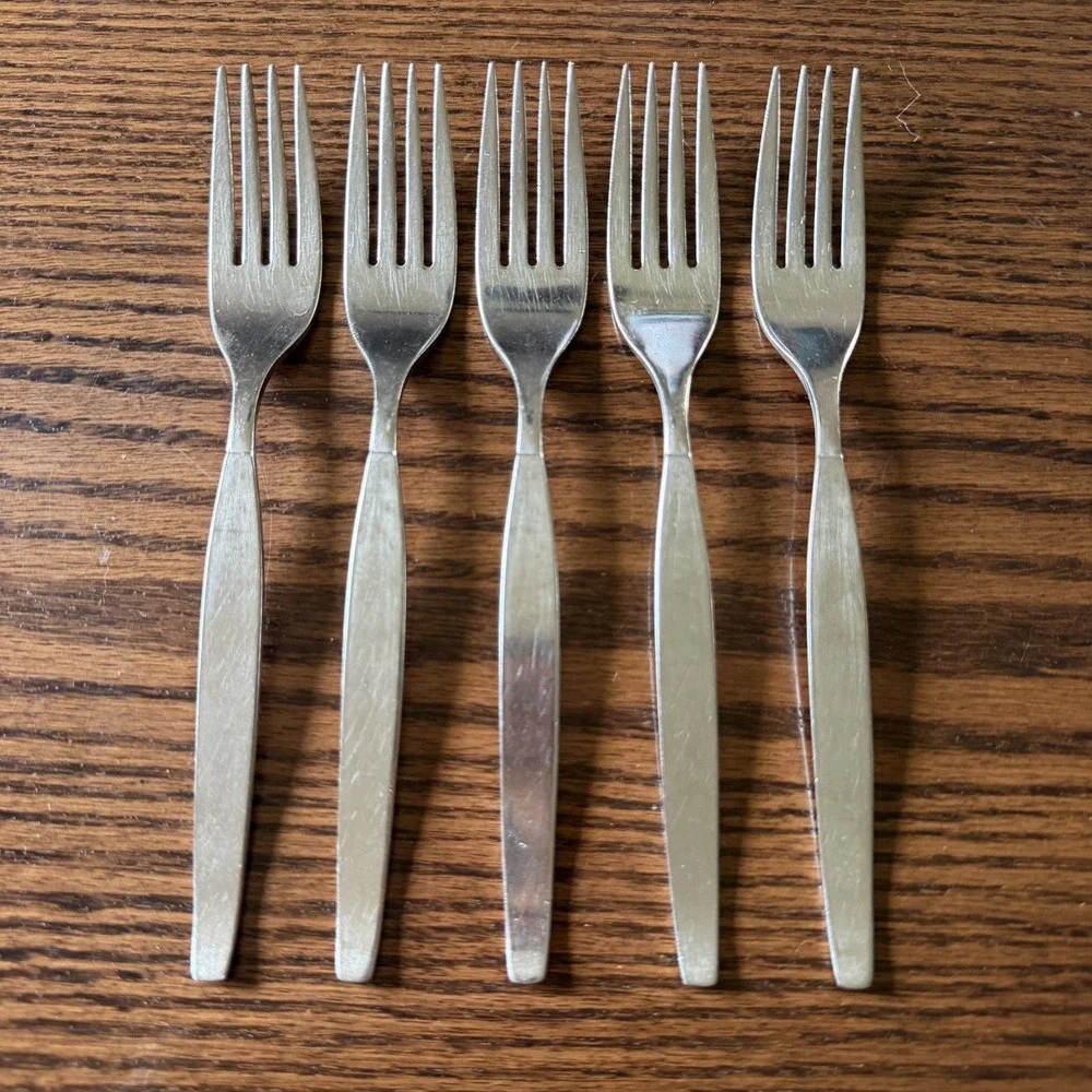 ONEIDA COMMUNITY Frostfire STAINLESS SATIN DINNER FORKS Set of 5